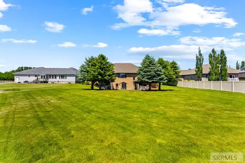Exterior - 4028 E Fairway Dr, Rigby, ID 83442 photo 8 of 21