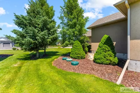 Exterior - 4028 E Fairway Dr, Rigby, ID 83442 photo 18 of 21