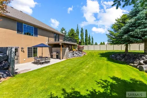 Exterior - 4028 E Fairway Dr, Rigby, ID 83442 photo 10 of 21