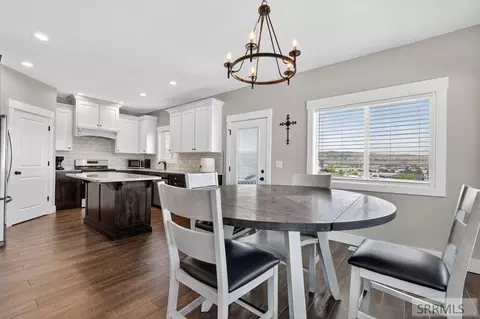 Dining - 372 Andesite Dr, Pocatello, ID 83201 photo 2 of 3
