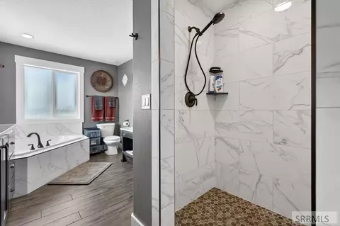 Bath - 372 Andesite Dr, Pocatello, ID 83201 photo 5 of 7