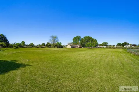 Exterior - 4013 E 107 N, Ucon, ID 83454 photo 4 of 8