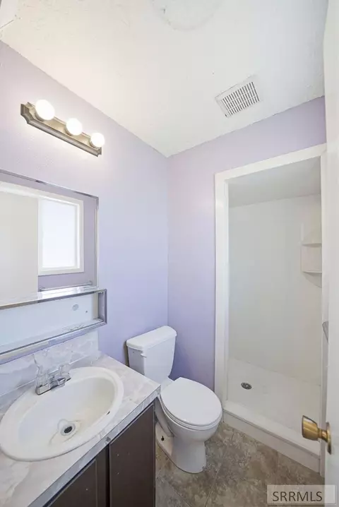 Bath - 4013 E 107 N, Ucon, ID 83454 photo 1 of 7