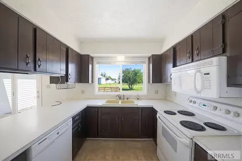 Kitchen - 4013 E 107 N, Ucon, ID 83454 photo 1 of 3
