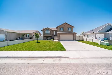 3330 Ringneck Dr, Idaho Falls, ID 83401