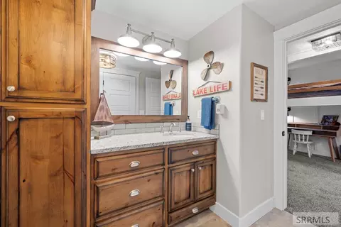 Bath - 1059 N 575 E, Firth, ID 83236 photo 10 of 12