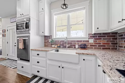 Kitchen - 1059 N 575 E, Firth, ID 83236 photo 4 of 5