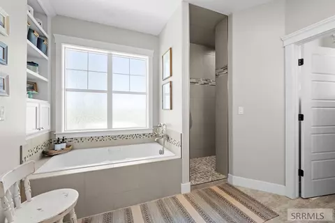 Bath - 1059 N 575 E, Firth, ID 83236 photo 4 of 12