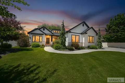 998 Grassland Dr, Idaho Falls, ID 83404