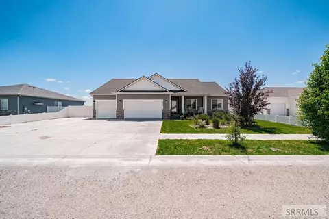 2910 E Larson Dr, Idaho Falls, ID 83401