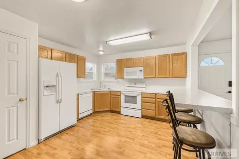 Kitchen - 855 E Walnut St, Pocatello, ID 83201 photo 2 of 3