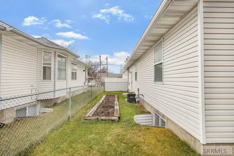 Exterior - 855 E Walnut St, Pocatello, ID 83201 photo 1 of 3