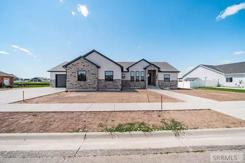 5215 Pevero Dr, Idaho Falls, ID 83401
