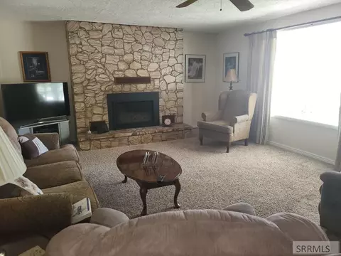 Living - 560 N Front St, Arco, ID 83213 photo 1 of 4