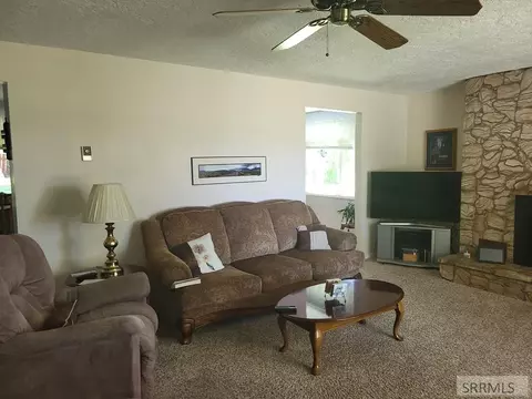 Living - 560 N Front St, Arco, ID 83213 photo 3 of 4