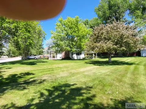 Exterior - 560 N Front St, Arco, ID 83213 photo 6 of 14