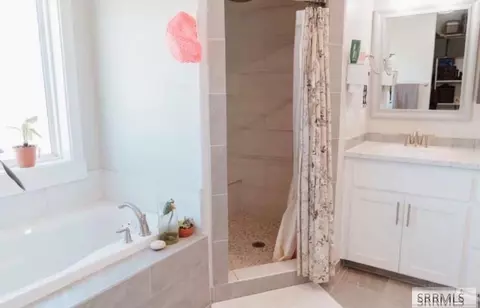 Bath - 765 N 600 E, Firth, ID 83236 photo 6 of 8