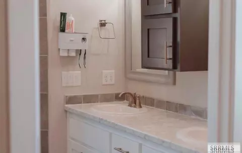 Bath - 765 N 600 E, Firth, ID 83236 photo 5 of 8