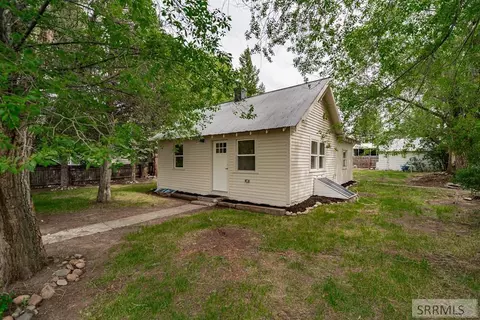 648 W 3rd N, Saint Anthony, ID 83445