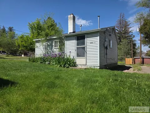 Exterior - 246 S 2nd E, Rexburg, ID 83440 photo 3 of 27