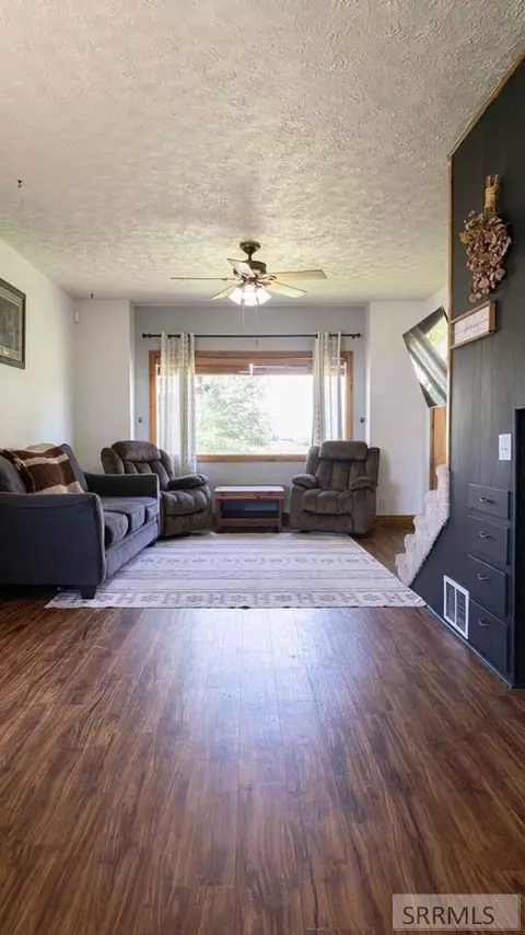 Living - 649 N 550 E, Firth, ID 83236 photo 1 of 1