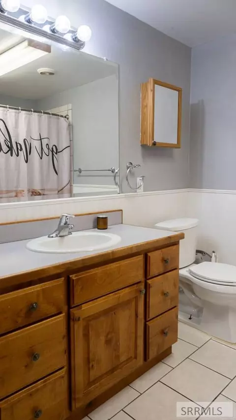 Bath - 649 N 550 E, Firth, ID 83236 photo 1 of 2