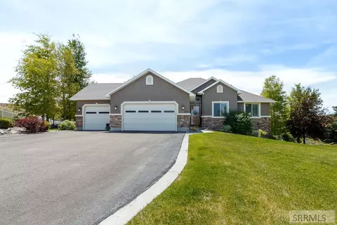 8021 Wild Horse Ln, Idaho Falls, ID 83406