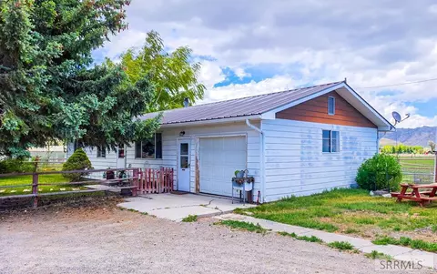 700 Dean Ave, Arco, ID 83213