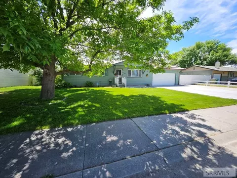 3730 E Michelle St, Idaho Falls, ID 83401