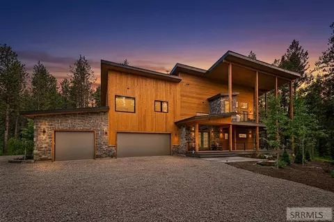 4327 Bridger Rdg, Ashton, ID 83420