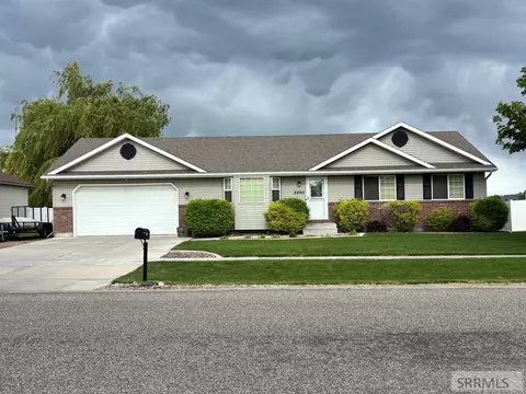 2890 N Azure Dr, Idaho Falls, ID 83401