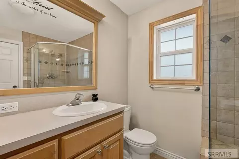 Bath - 256 E 5th S, Rexburg, ID 83440 photo 2 of 4