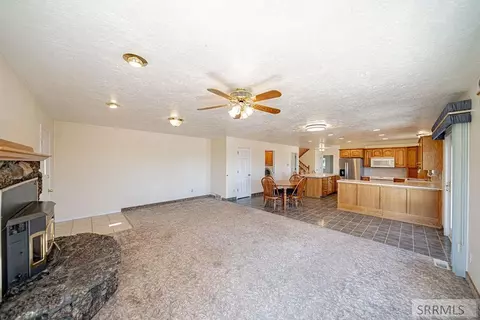 Living - 3071 E 670 N, Roberts, ID 83444 photo 3 of 8