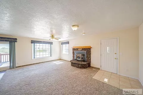 Living - 3071 E 670 N, Roberts, ID 83444 photo 2 of 8