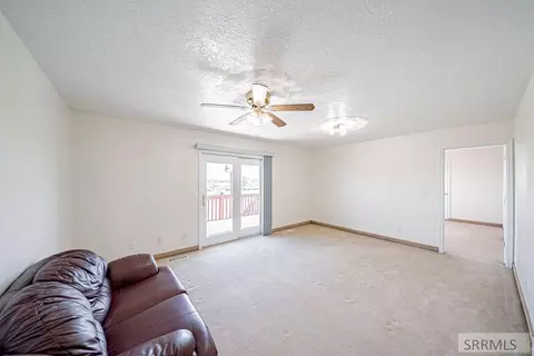 Living - 3071 E 670 N, Roberts, ID 83444 photo 5 of 8
