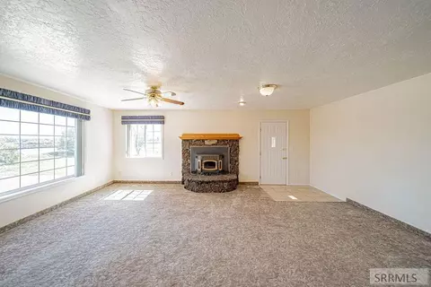Living - 3071 E 670 N, Roberts, ID 83444 photo 1 of 8