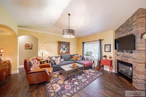 Living - 276 N 4th W, Rigby, ID 83442 photo 2 of 4