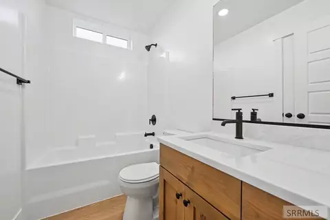 Bath - 3090 Elixir Rd, Ammon, ID 83406 photo 3 of 3