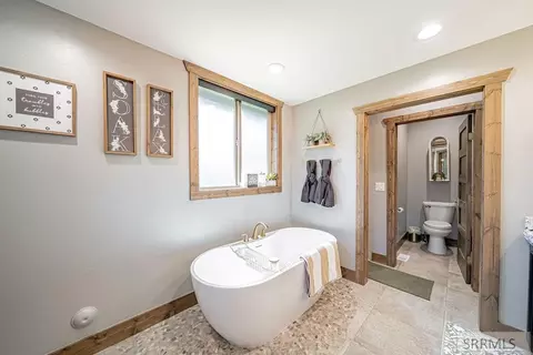 Bath - 81 Hawberry, Irwin, ID 83428 photo 1 of 17