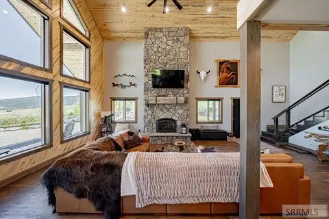 Living - 81 Hawberry, Irwin, ID 83428 photo 4 of 11
