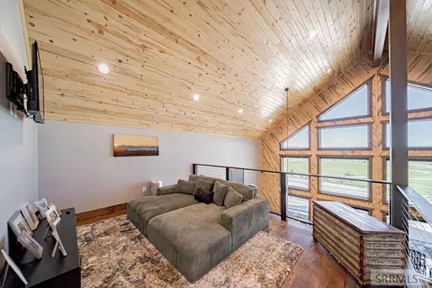 Living - 81 Hawberry, Irwin, ID 83428 photo 6 of 11
