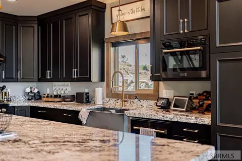 Kitchen - 81 Hawberry, Irwin, ID 83428 photo 11 of 20