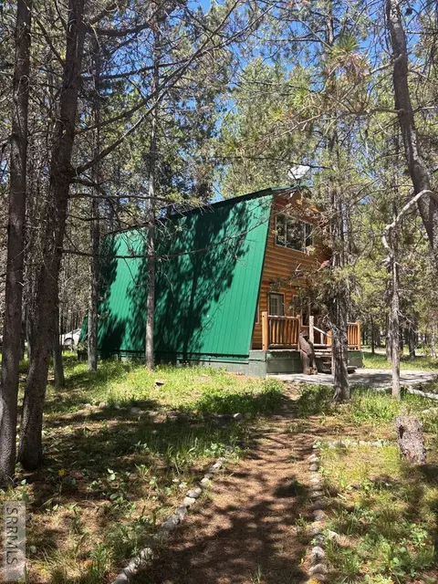 3816 Yellowgoose Ln, Island Park, ID 83429