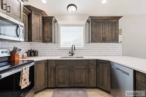 Kitchen - 585 Washington Loop, Rigby, ID 83442 photo 3 of 3