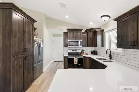 Kitchen - 585 Washington Loop, Rigby, ID 83442 photo 2 of 3