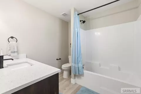 Bath - 585 Washington Loop, Rigby, ID 83442 photo 3 of 4