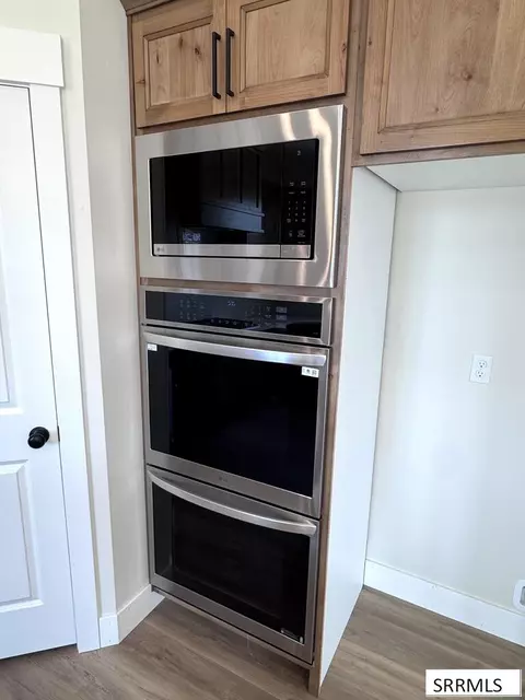 Kitchen - 3794 E 180 N, Rigby, ID 83442 photo 7 of 8