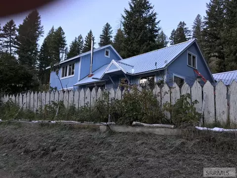 2209 Panther Creek Rd, Salmon, ID 83467