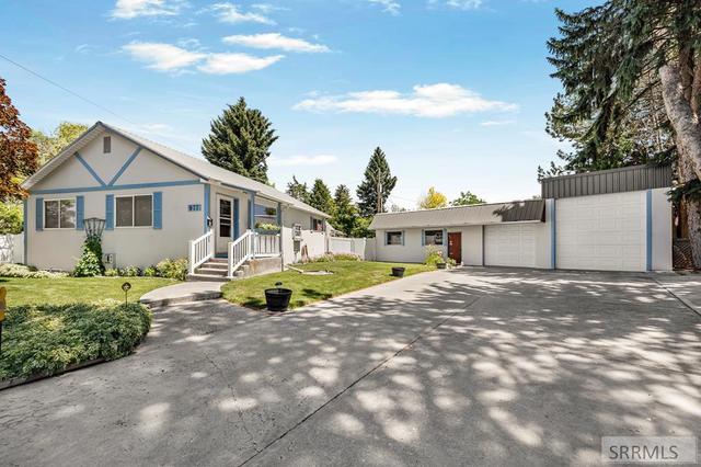 877 Flora Cir, Idaho Falls, ID 83401