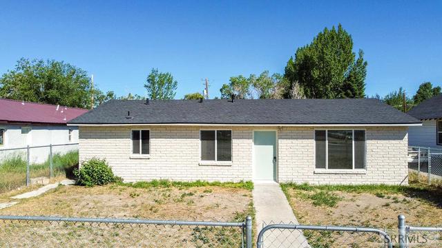 250 Lost River Ave, Arco, ID 83213